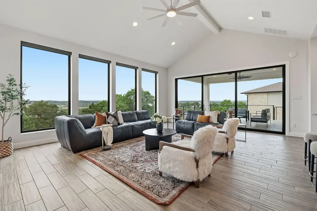 2414 Sunset Vista Circle 32, Spicewood