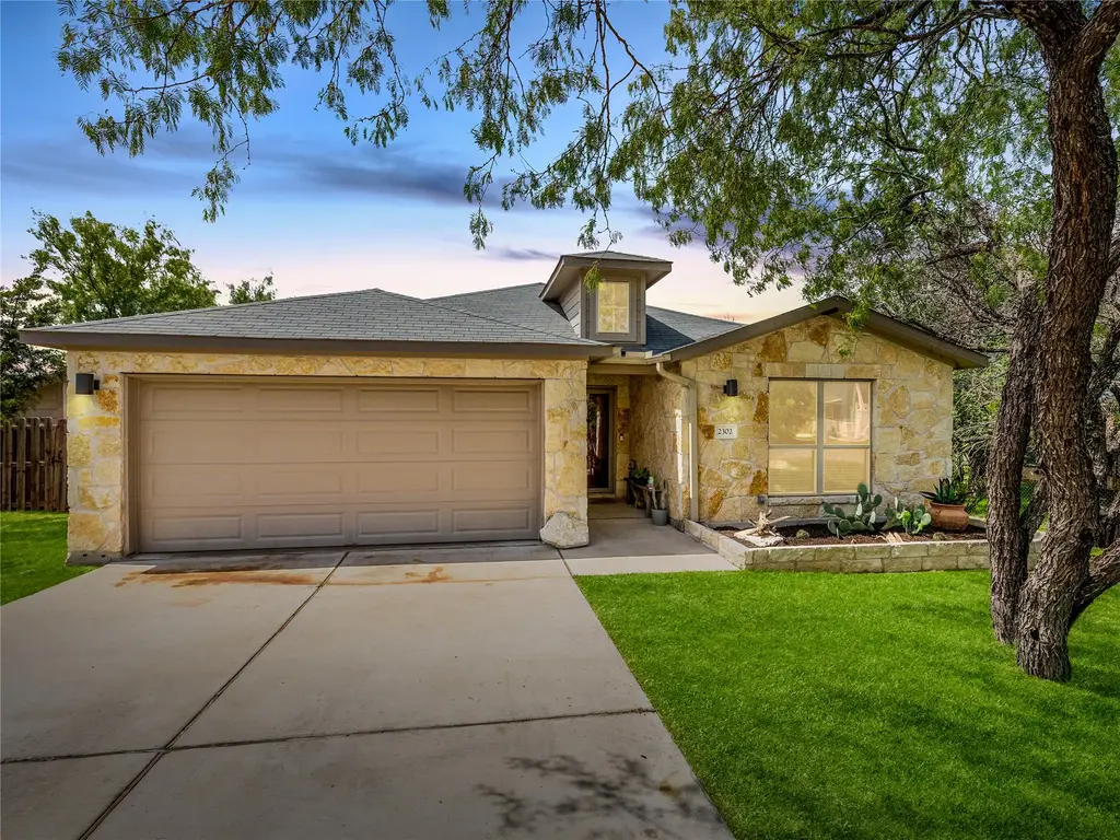 2302 Patriot Drive, Lago Vista