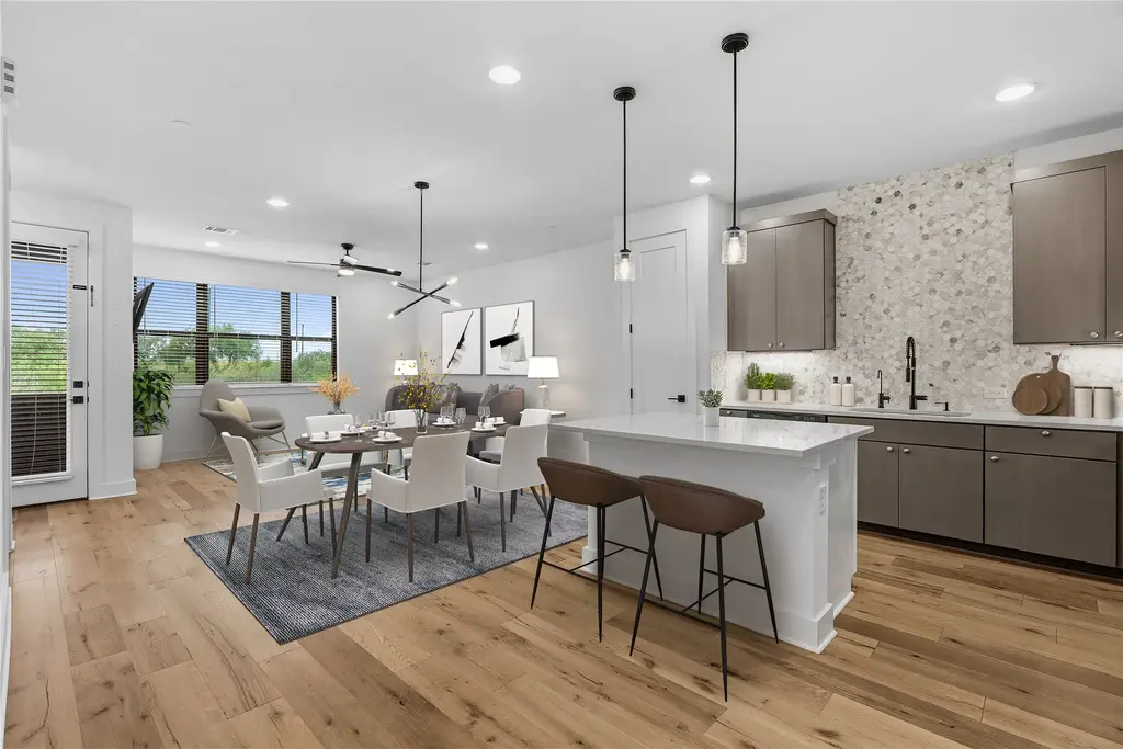 315 Holton Drive 201, Austin