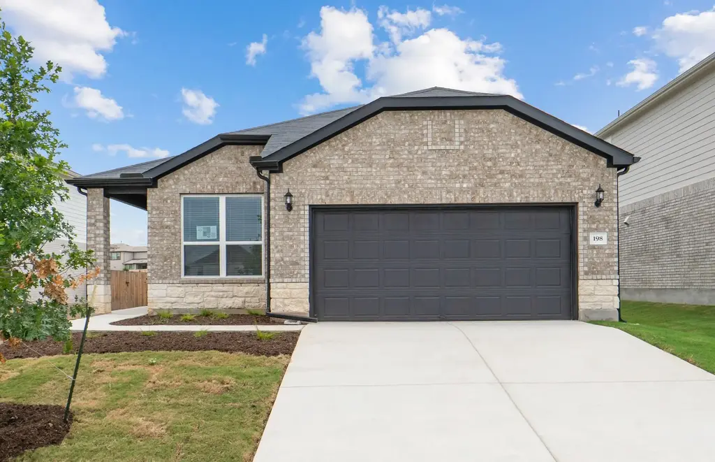 198 Rubber Tree Way, Buda