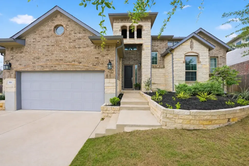 183 Lacy Oak Drive, Buda