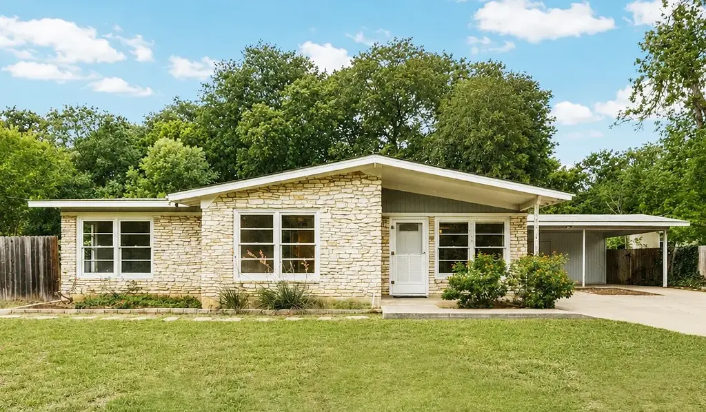 11504 Oakwood Drive, Austin