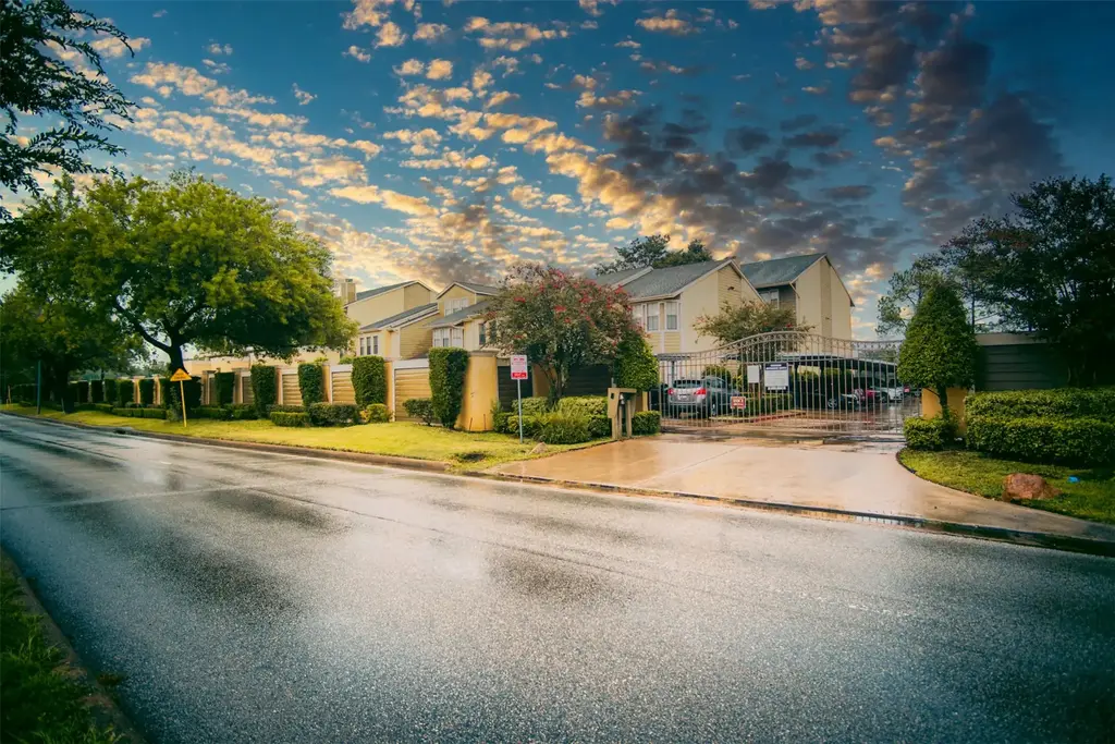 3995 Eldridge Parkway 2011, Houston