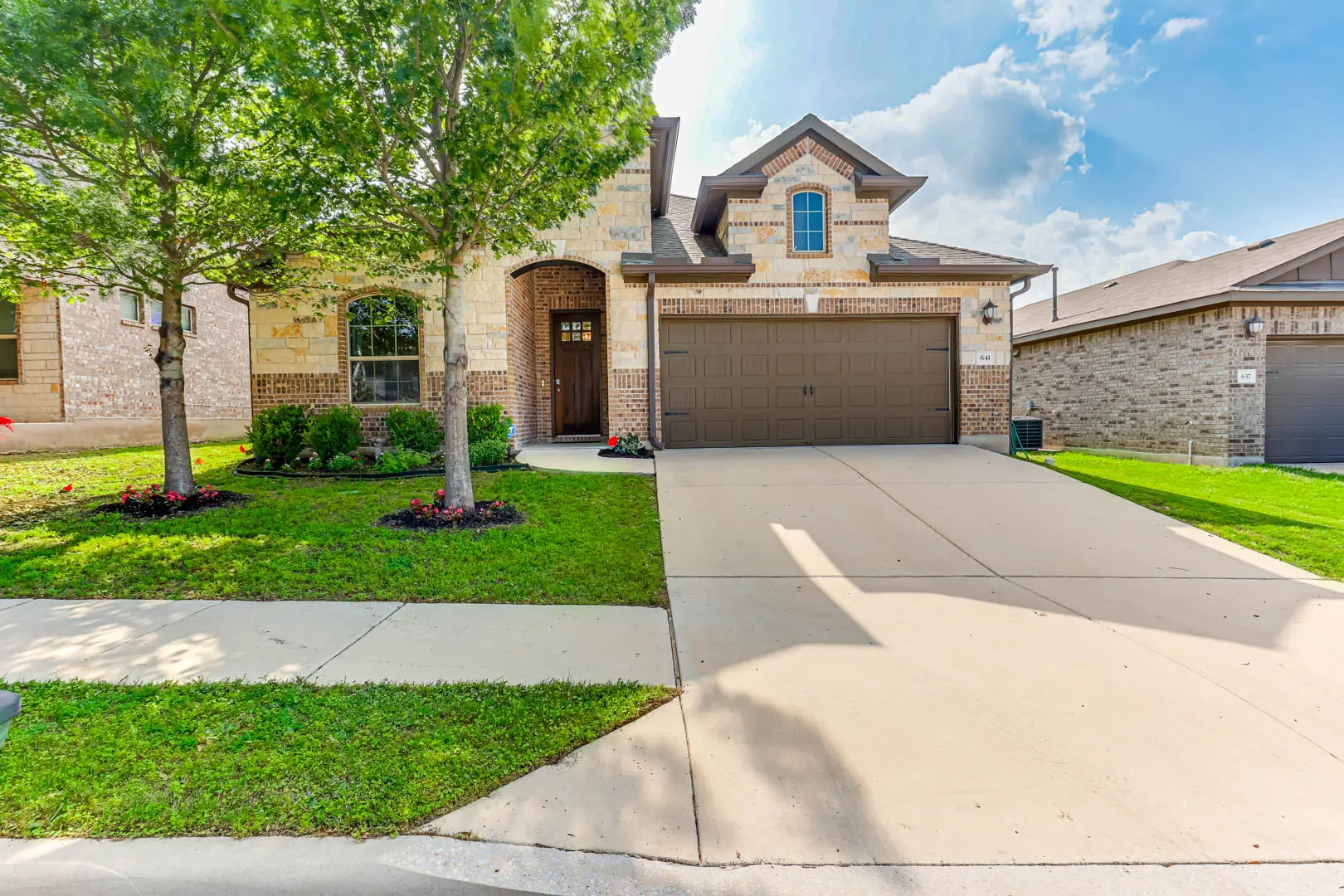 Photo of Listing #2393781