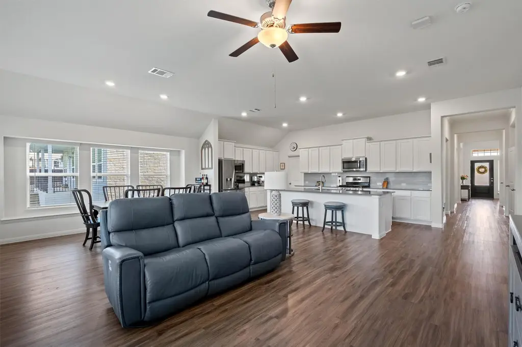 240 Prato Place, Georgetown
