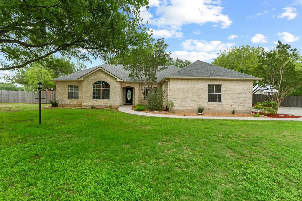 303 Pin Oak Court, Mountain City