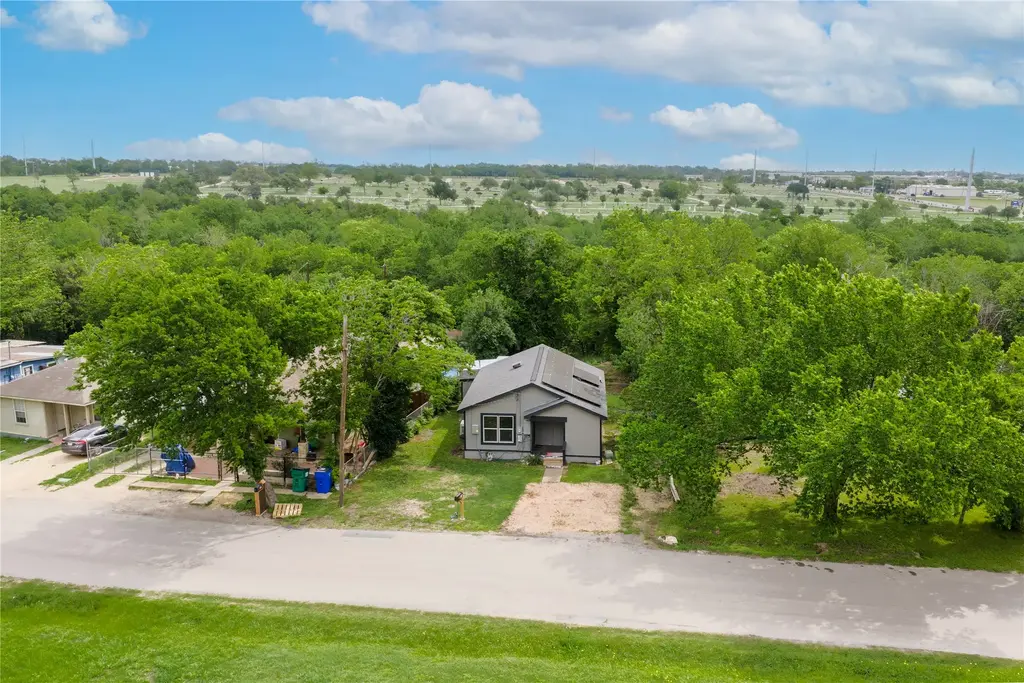604 Burkett Street, Taylor