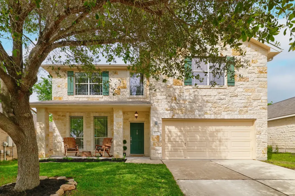 9212 Pioneer Forest Drive, Austin