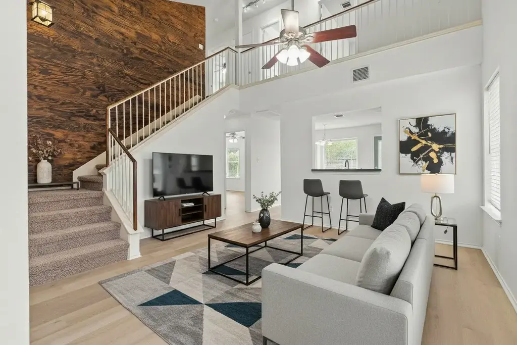 1310 Dillon Lake Bend, Leander