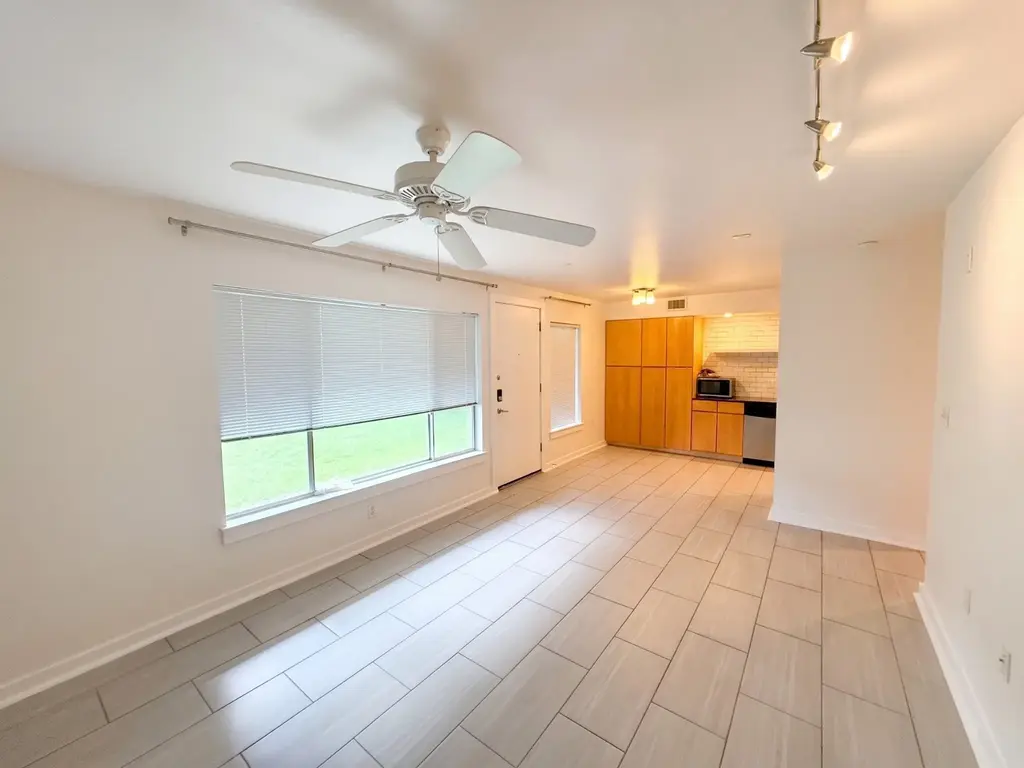2200 Dickson Drive 123, Austin