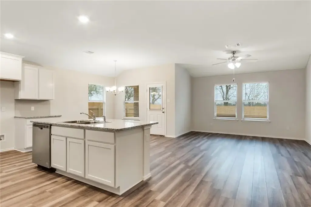 117 Nathaniel Drive, Taylor