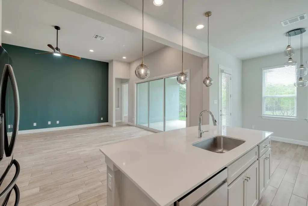 359 Raptor Beak Way, Cedar Creek