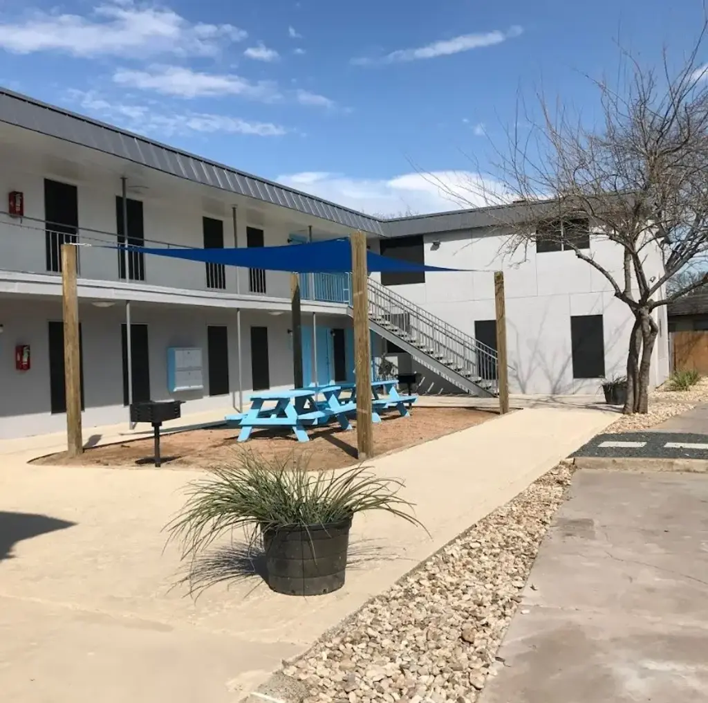 7304 Twin Crest Drive 105, Austin