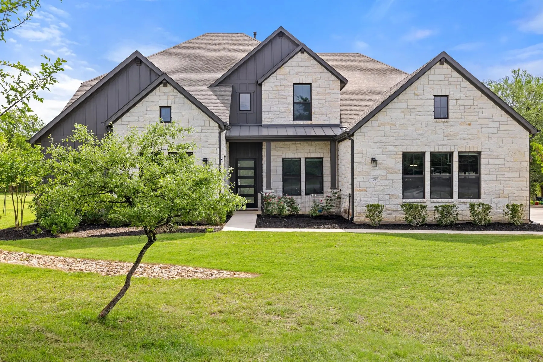 Photo of Listing #1009043