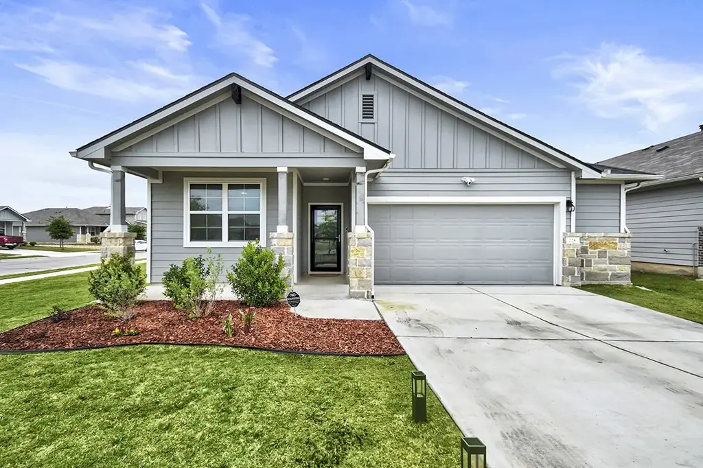 228 Greens Bayou Trail, Hutto
