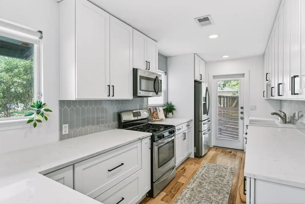 3005 Birdwood Circle, Austin