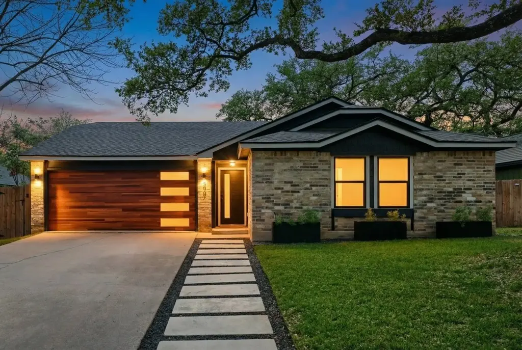3907 Stonecroft Drive, Austin