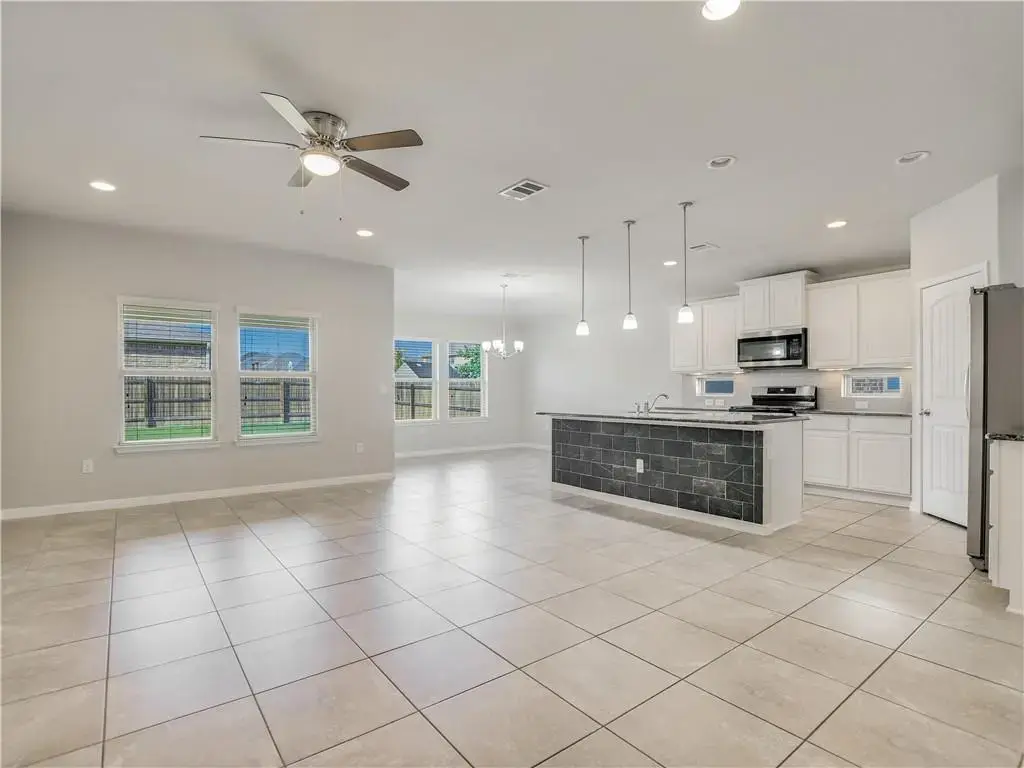 525 Heinatz Flat Lane, Leander