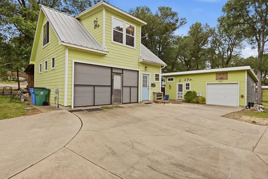 364 Old 71, Cedar Creek
