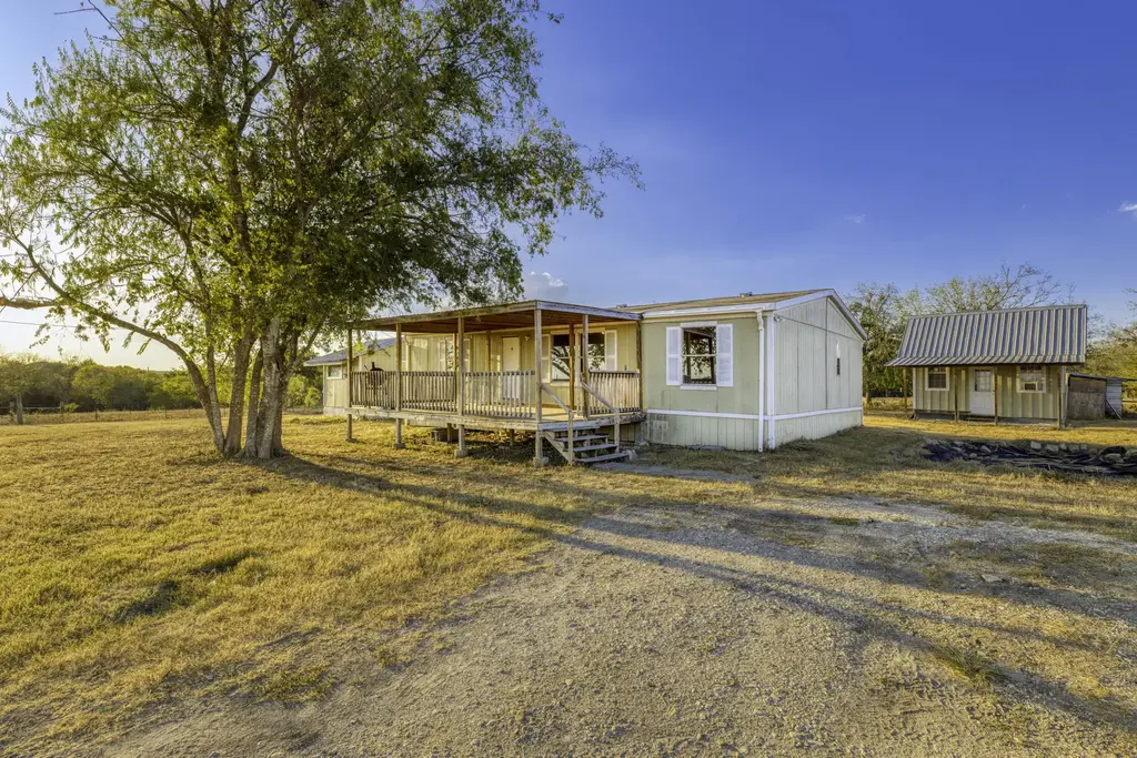 645 Old Luling Road, Lockhart