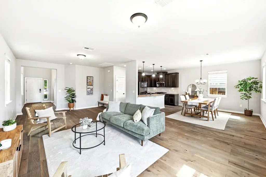5305 Daimler Drive, Austin