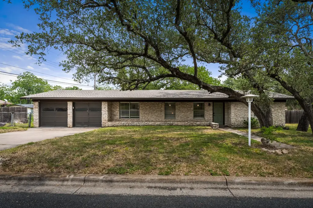 7105 Lilac Lane, Austin