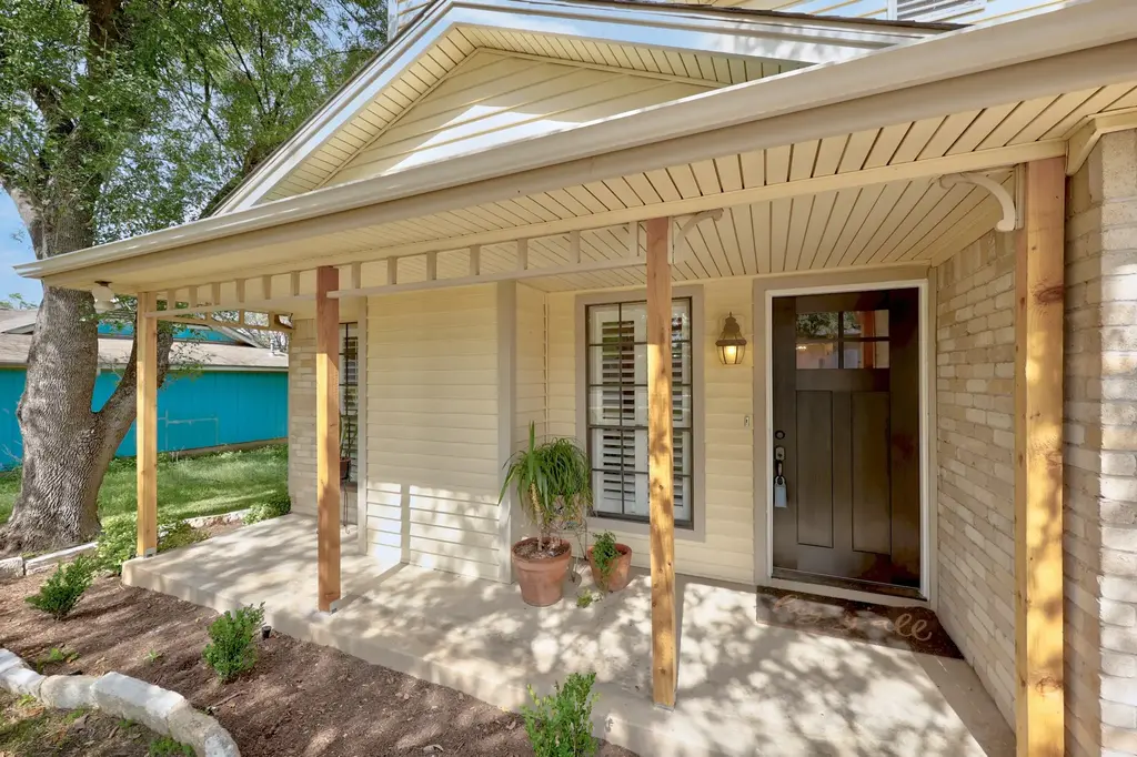 12124 Shropshire Boulevard, Austin