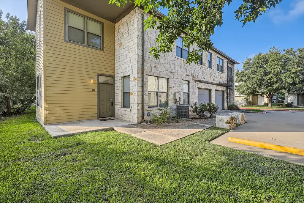 1201 Grove Boulevard 1404, Austin