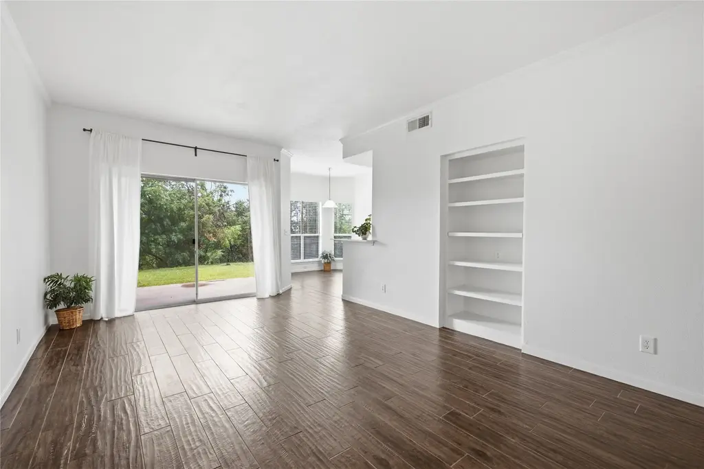 6000 Shepherd Mountain Cove 1309, Austin