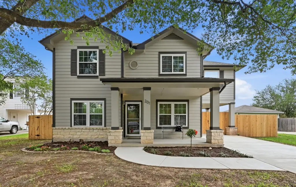 201 Tobin Drive, Buda