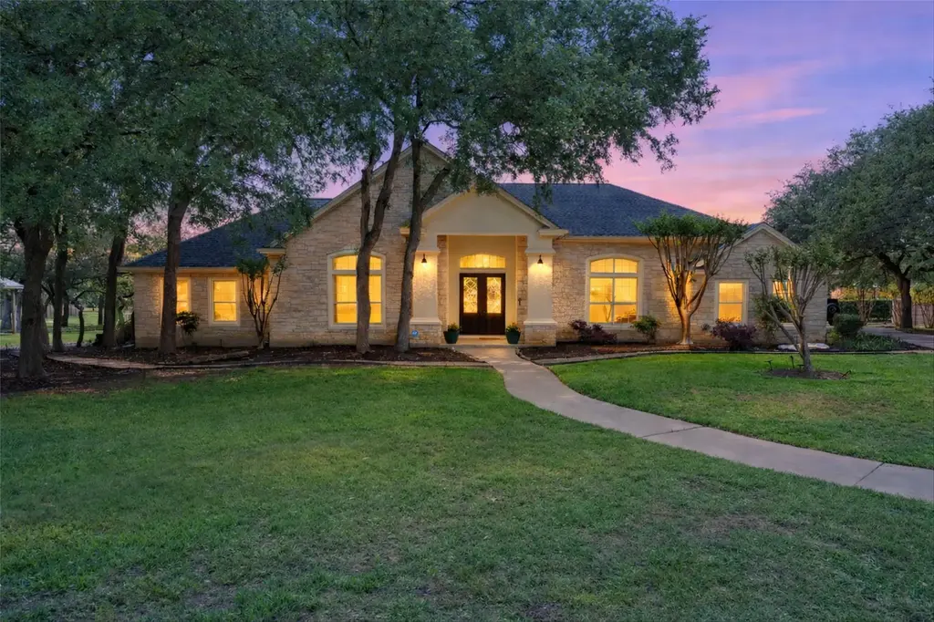 113 Ten Oaks Drive, Georgetown