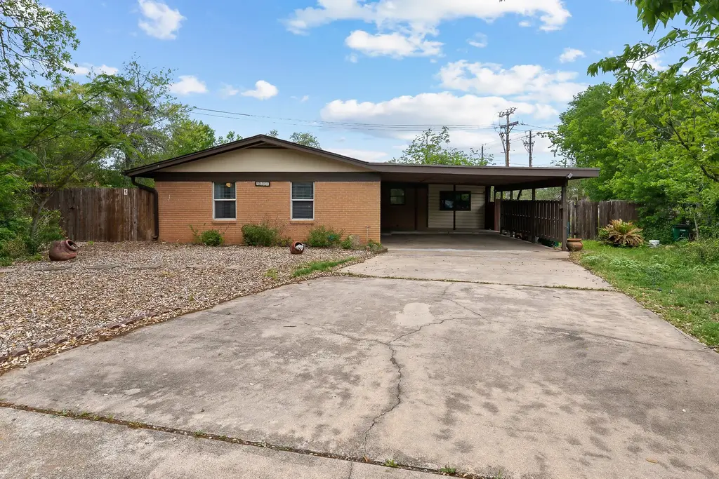 5600 Libyan Circle, Austin