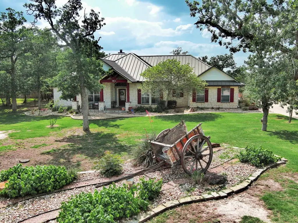 203 Wagon Way, Bastrop