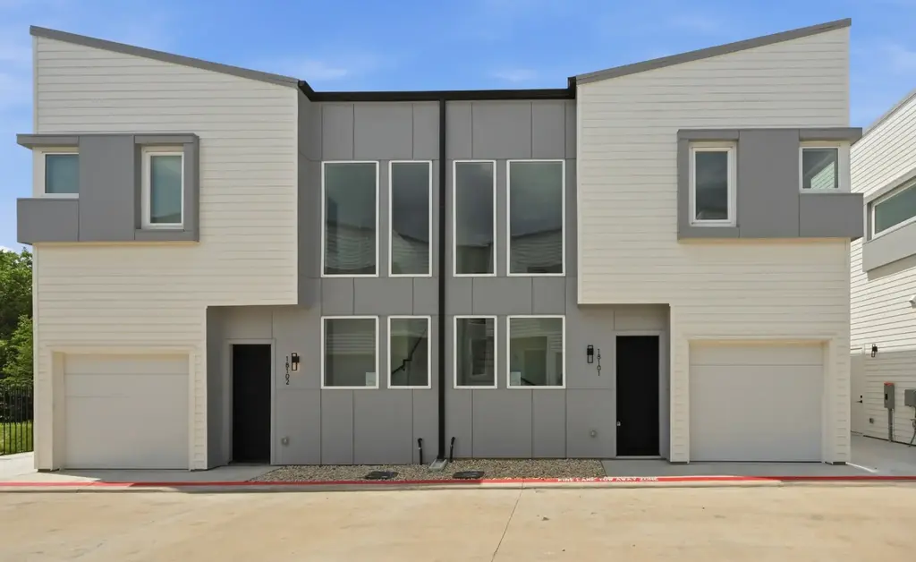 2000 Riverside Farms Road 18101, Austin