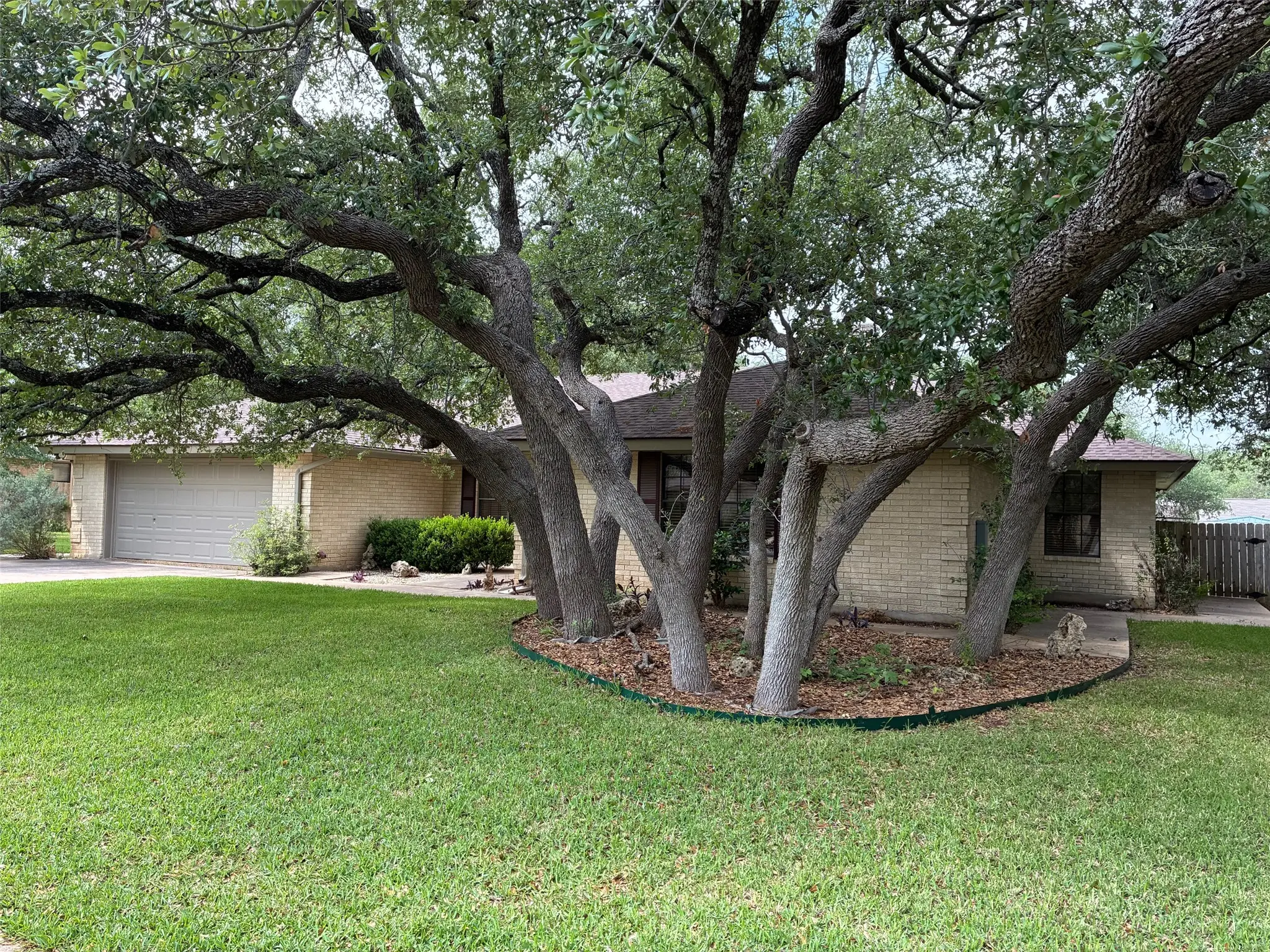Photo of Listing #1630831