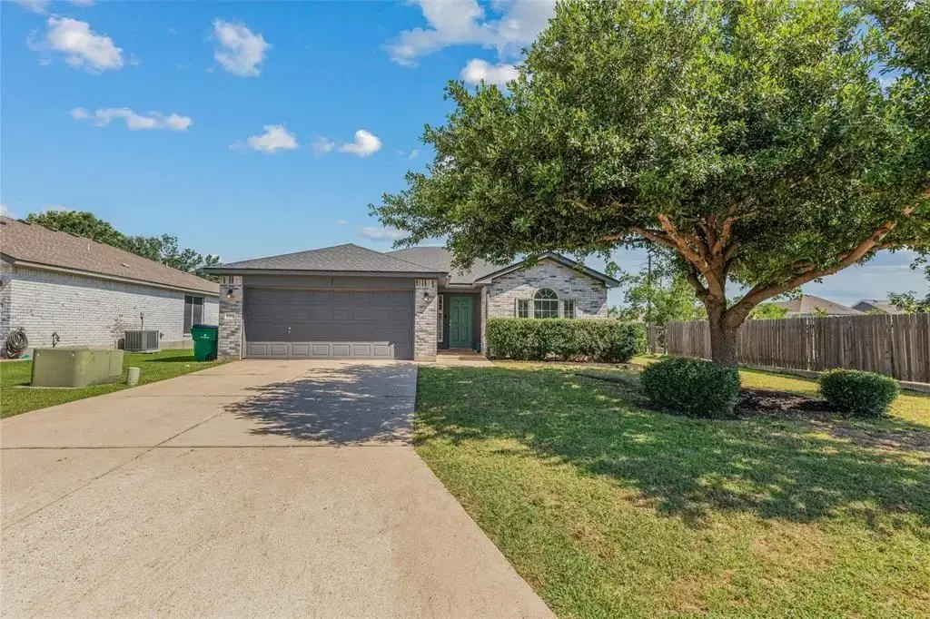 1910 Oaklawn Drive, Taylor