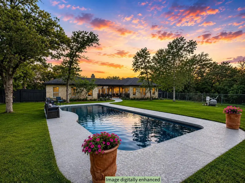 368 Woodlands Drive, Bastrop