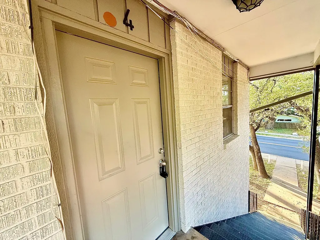 2411 S 5th Street 4, Austin