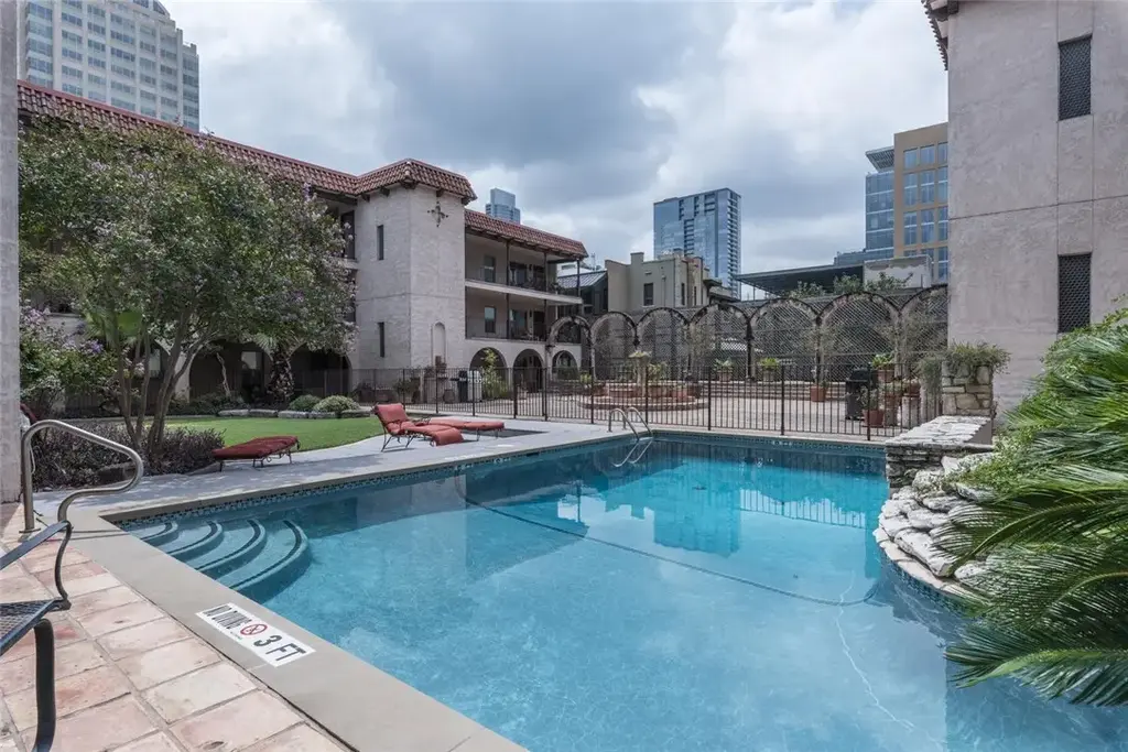 505 W 7th Street 103, Austin