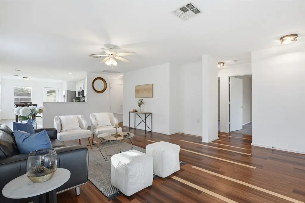 13525 Briarcreek Loop, Manor