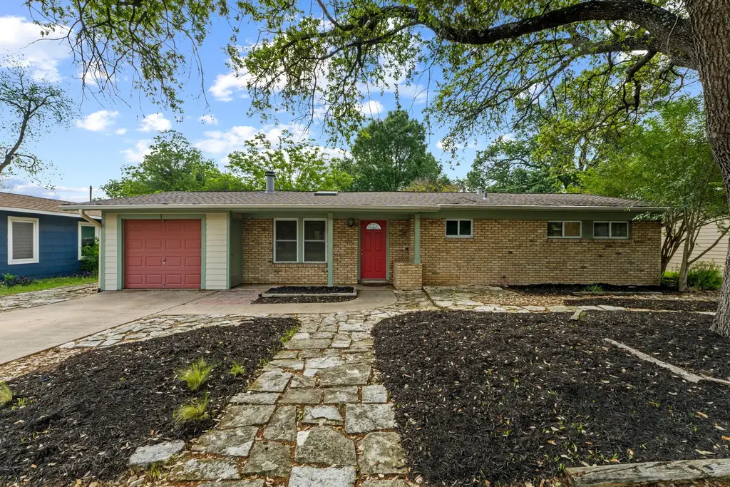 7605 Meadowview Lane, Austin