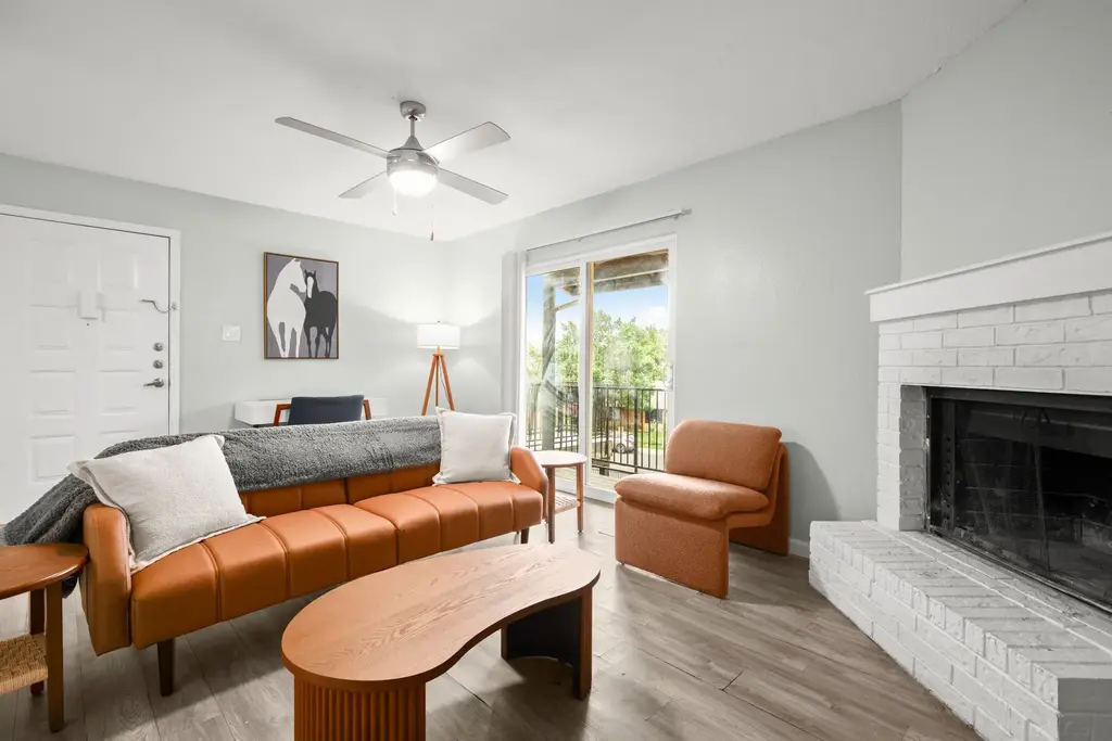 6812 S Congress Avenue 209, Austin