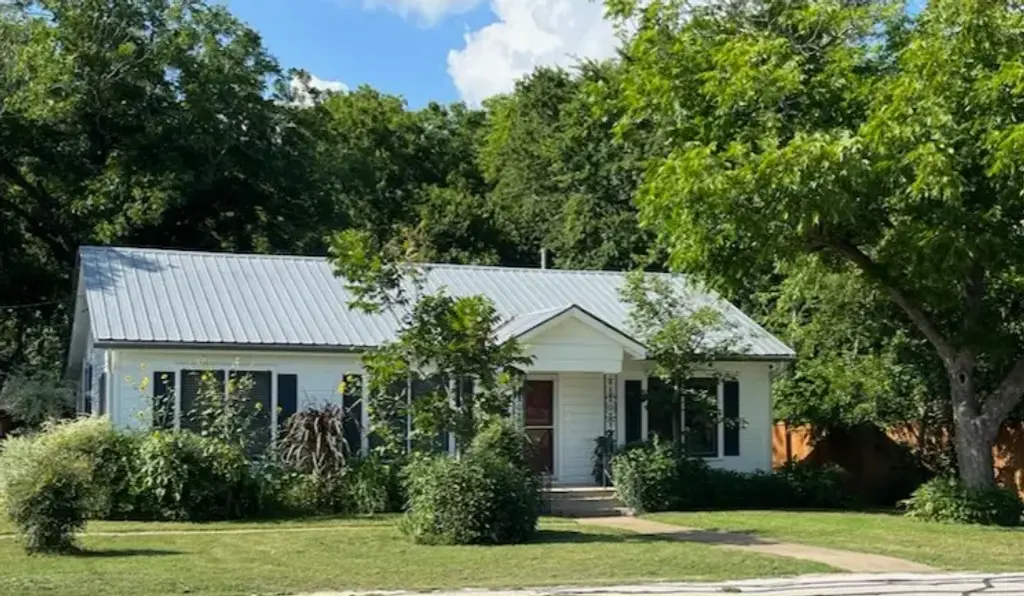 1106 Austin Street, Bastrop