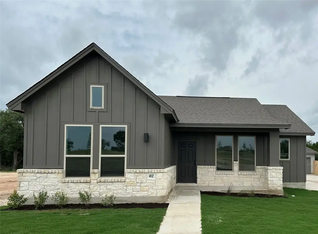 436 Treadwell Lane, Kyle