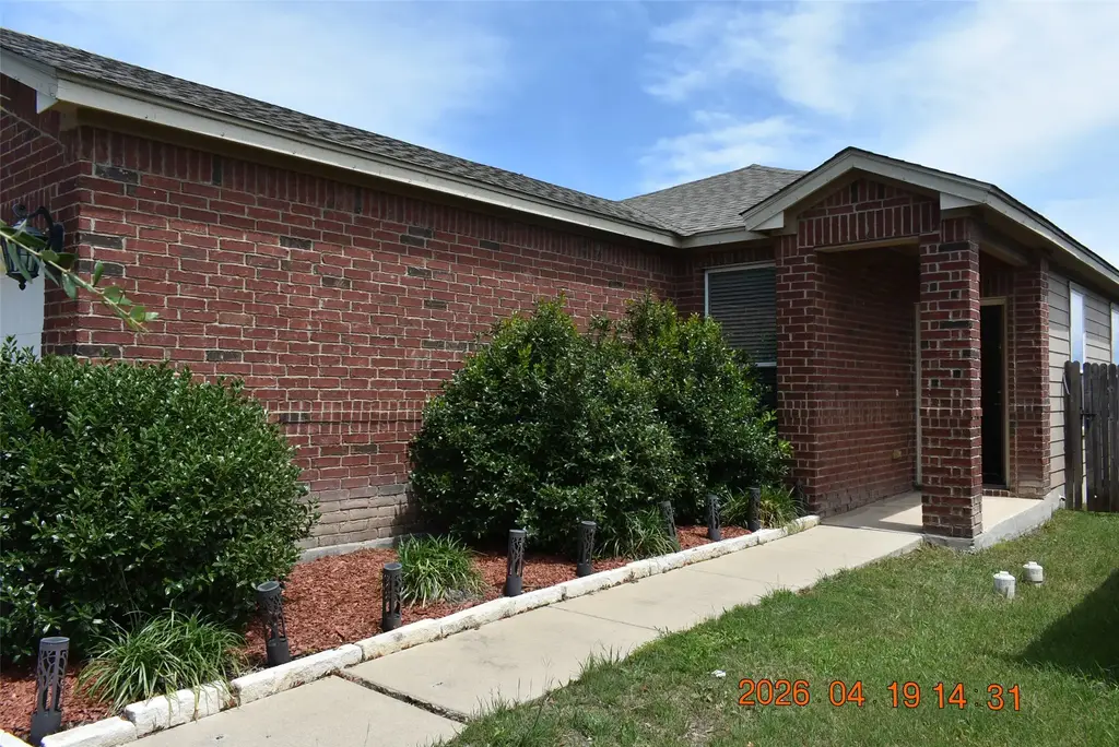 13701 Abraham Lincoln Street, Manor