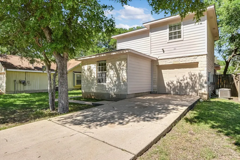101 S Mockingbird Circle, Cedar Creek