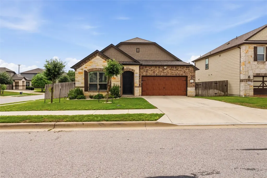 105 West Point Way, Elgin