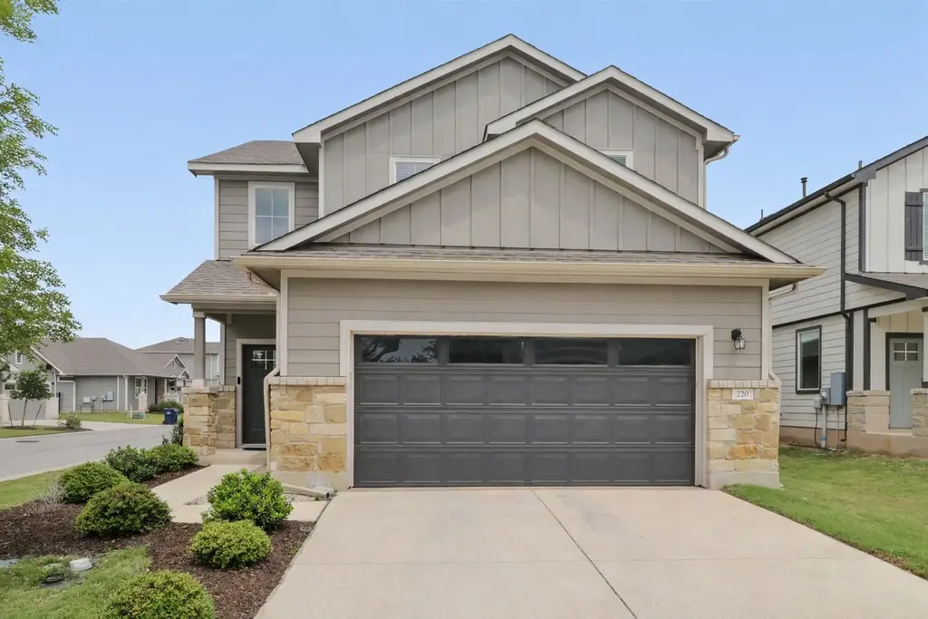 220 Merrick Road, Georgetown