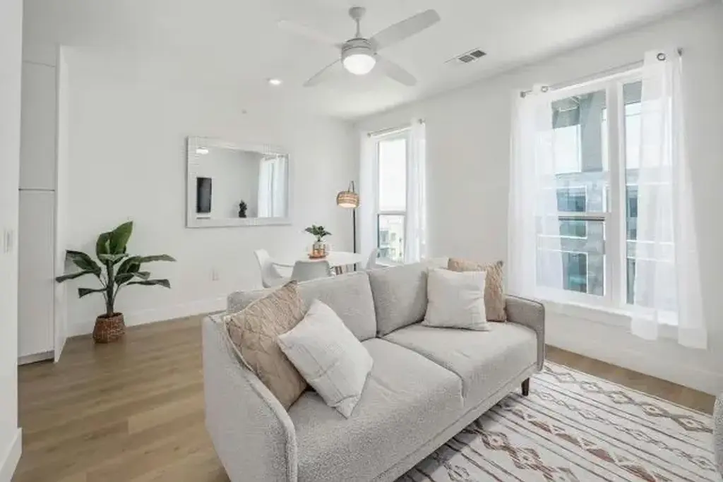 1701 Simond Avenue 615, Austin