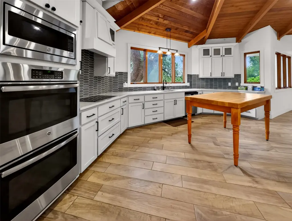 6106 Se Fm Ranch, Holland